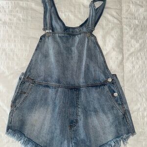 Short overalls